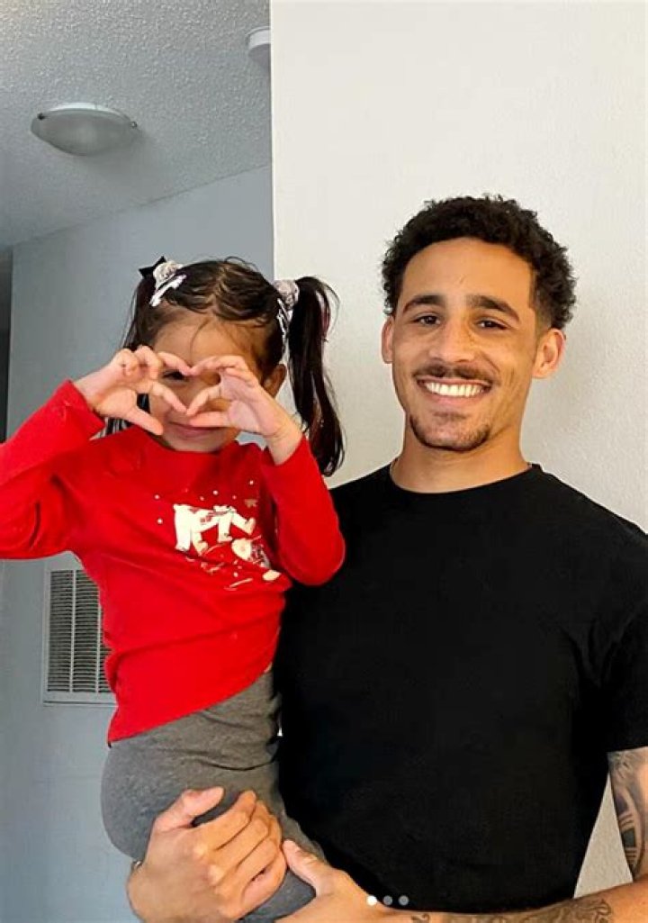 'Teen Mom' Star Splits from Her Baby Daddy