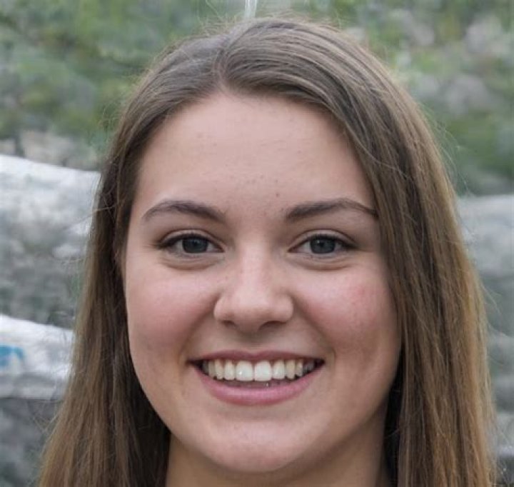 Alexis Hall - Age, Family, Bio