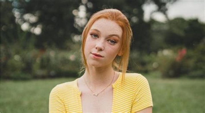 Allie Dunn - Age, Family, Bio