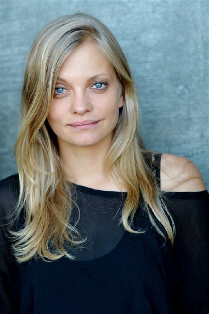 Anastasia Phillips - Age, Family, Bio