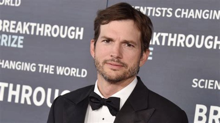 Ashton Kutcher tells you how to dress