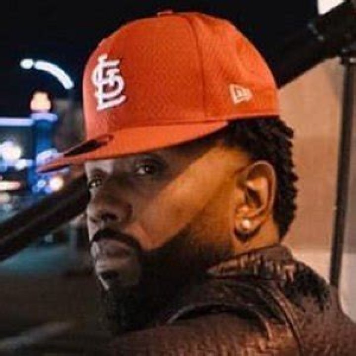 Aye Verb - Age, Family, Bio