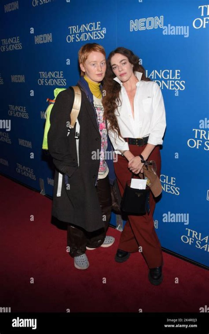 Bobbi Salvör Menuez Net Worth - Wiki, Age, Weight and Height, Relationships, Family, and More