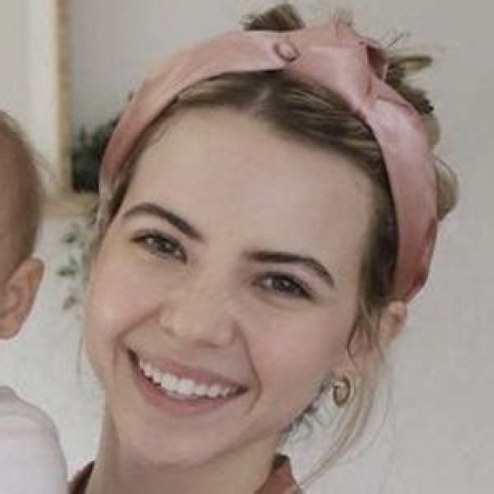 Bobbi Storm - Age, Family, Bio