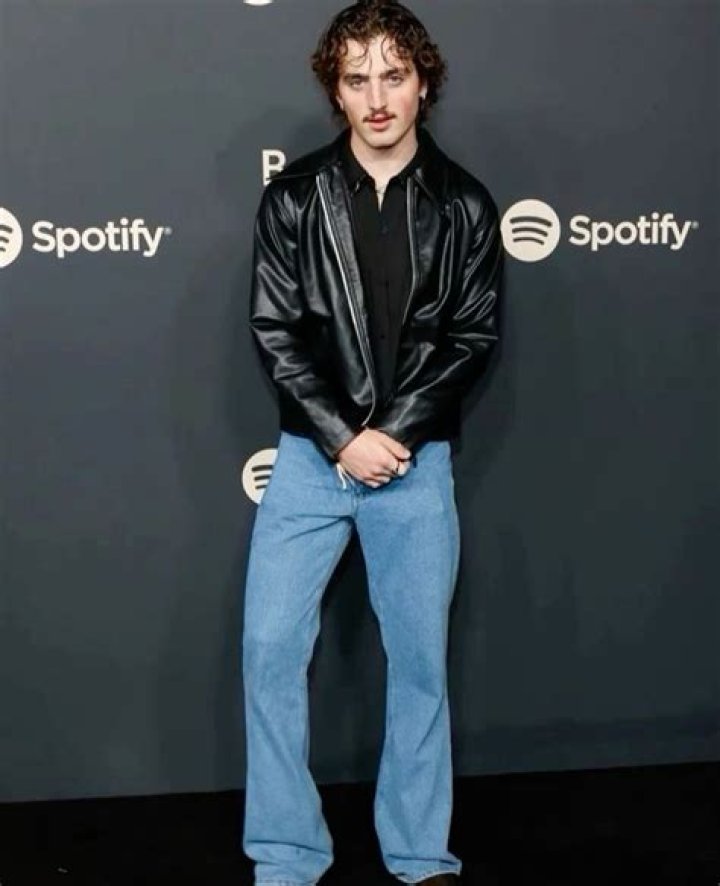 Brendan Benson Height, Weight, Net Worth, Age, Birthday, Wikipedia, Who, Nationality, Biography