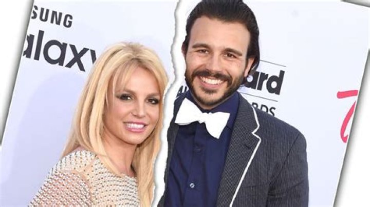 Britney Spears & Charlie Ebersol have broken up after 8 months together