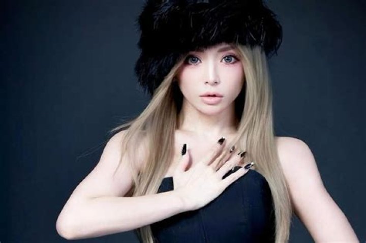 Bunny Ayumi - Age, Family, Bio