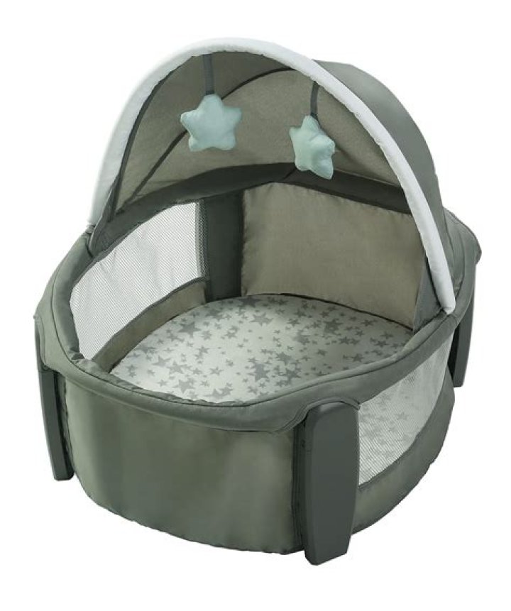 Can newborn sleep in Napper on Graco Pack N Play?