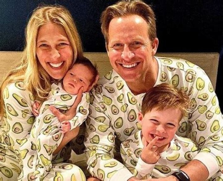 CBS news anchor Chris Wragge welcomed daughter with his wife Sarah Siciliano Wragge