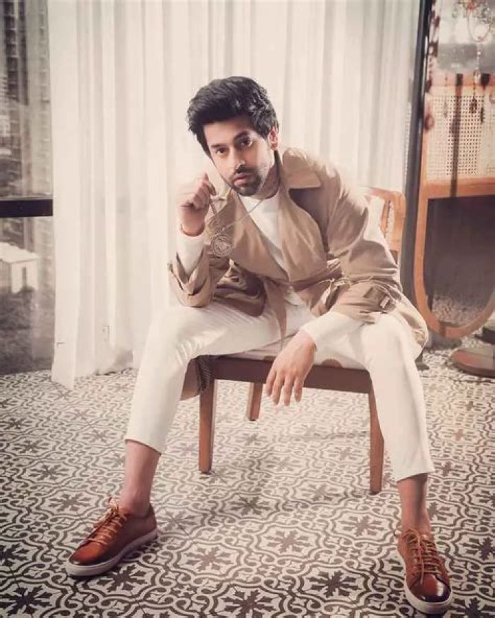 
Cheeku Vyas Height, Weight, Net Worth, Age, Wiki, Who, Instagram, Biography 