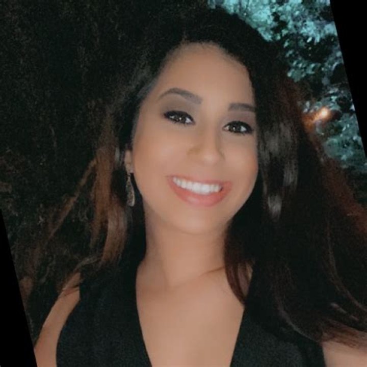 Cynthia Bouzignac - Age, Family, Bio