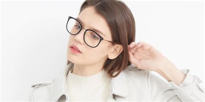 “Dakota Johnson’s eyeglass frames are really, really great” links