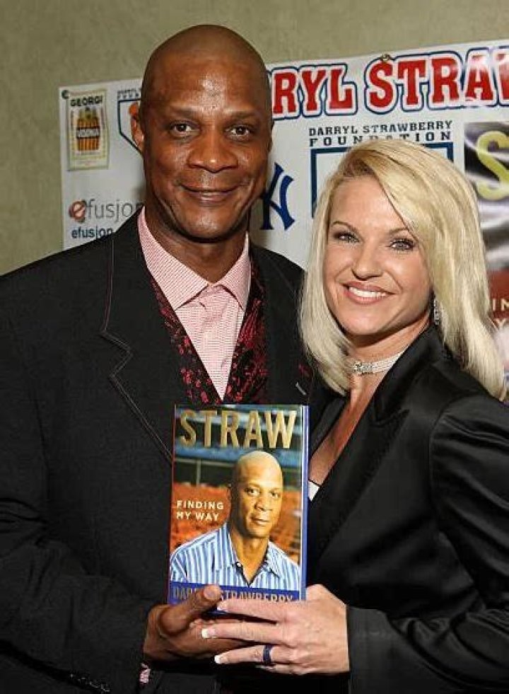 Darryl Campbell - Age, Family, Bio