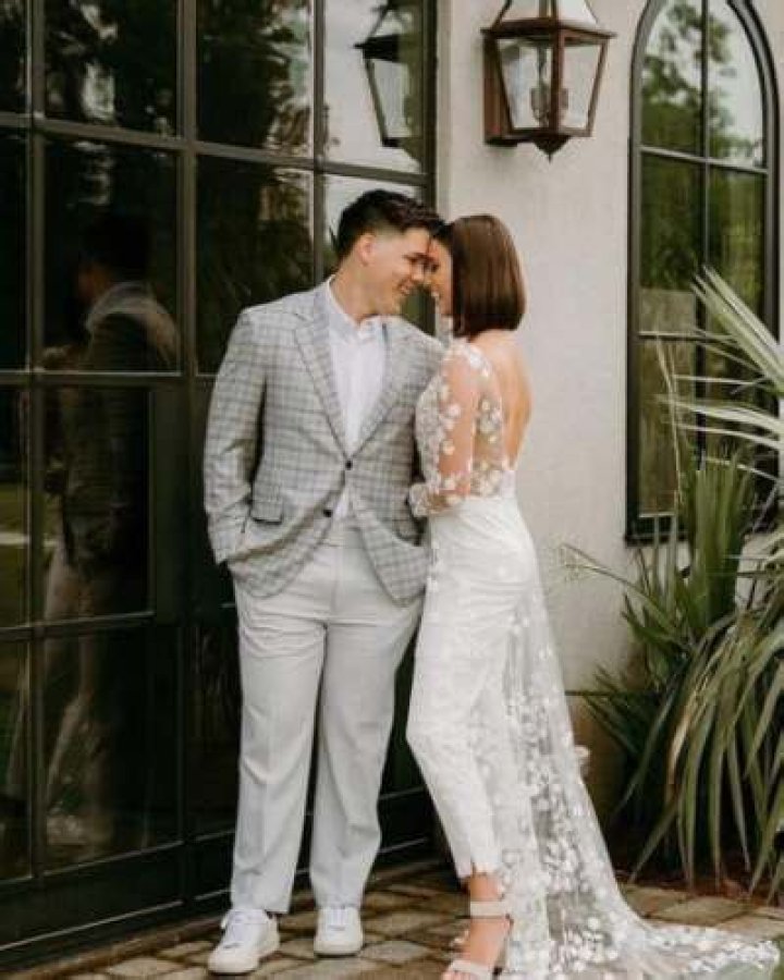 Duck Dynasty Star Bella Robertson Got Married To Fiancé Jacob Mayo!