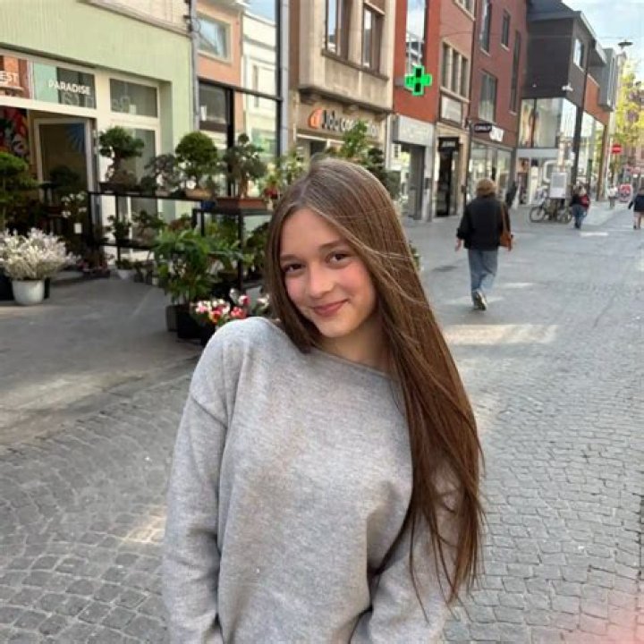 Ella Kasumovic - Age, Family, Bio
