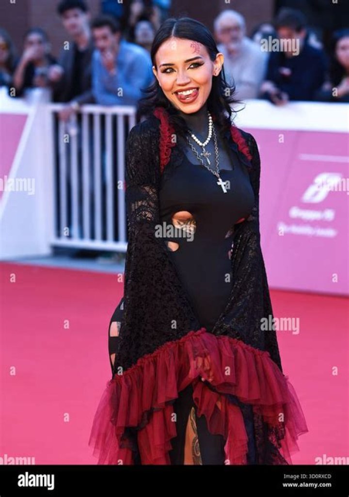 Felisja Piana - Age, Family, Bio