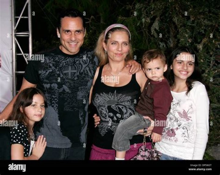 General Hospital Actor Maurice Benard Share Rare Family Photos With Wife Paula Smith Benard