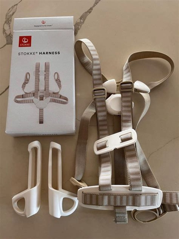 How do you clean a Stokke Tripp Trapp harness?