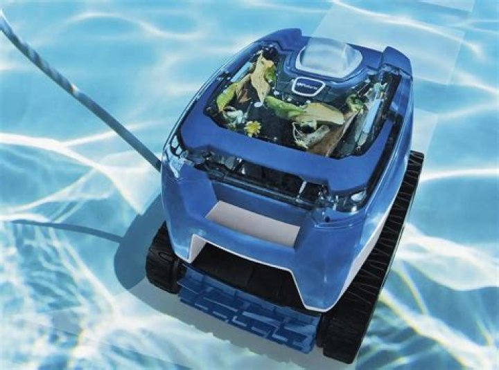 How does a Polaris 380 Pool Cleaner Work?