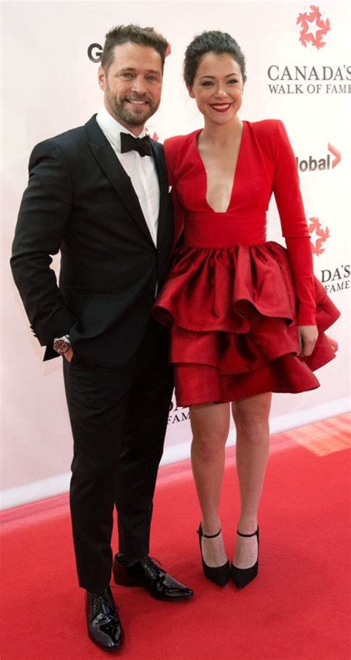 How tall is Tatiana Maslany?