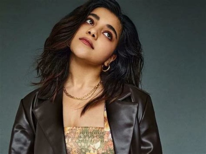 Iman Vellani Pets - Celebrity Pets