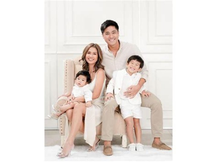 Irán Castillo - Age, Family, Bio