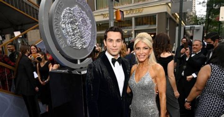 Is Skylar Astin Gay? Age, Height, Net Worth