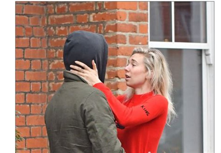 Is Vanessa Kirby Lesbian – Sexuality And Partner