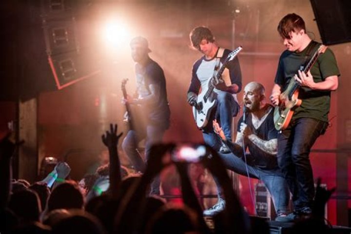 Jake Luhrs - Age, Family, Bio