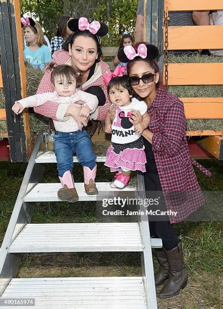 Jenni ‘J-Woww’ Farley gave birth to her 1st child, Meilani Alexandra Mathews