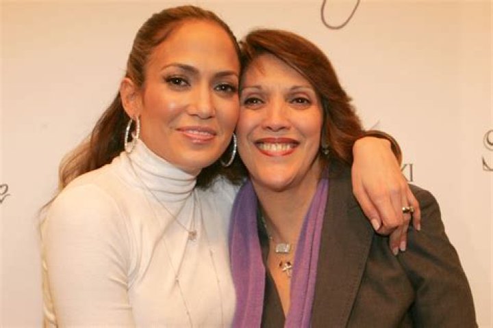 Jennifer Lopez kept other mothers awake in hospital, spent $1.4 million on birth