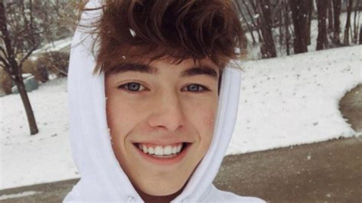 Jeremy Hutchins Bio (Wiki) 