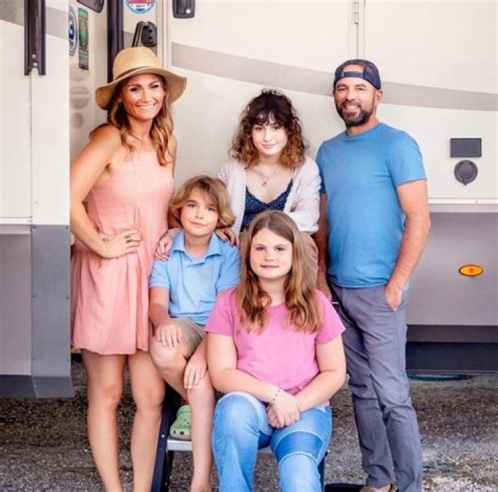 Jess McCorkle - Age, Family, Bio