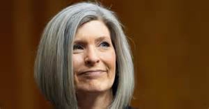 Julia Ernst - Age, Family, Bio