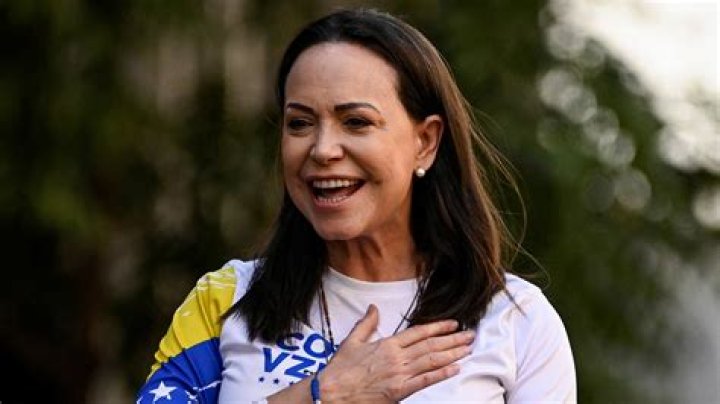 Justina Machado Bio (Wiki) 