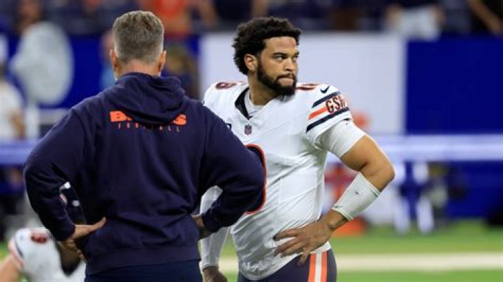 
Kelly Eberflus, Matt Eberflus Wife – Chicago Bears Coach Family Facts 