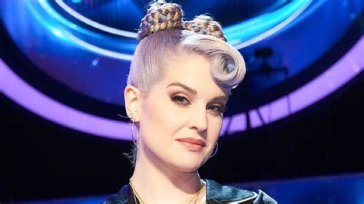 
Kelly Osbourne Says Going On ‘Red Table Talk’ Encouraged Her To Go To Rehab 