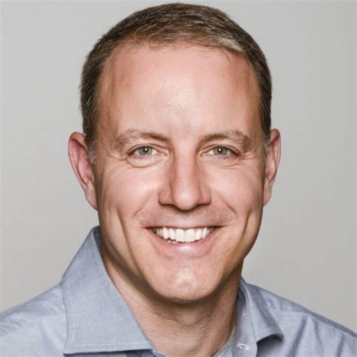 
Kirk DeMicco Height, Weight, Net Worth, Age, Birthday, Wikipedia, Who, Nationality, Biography 