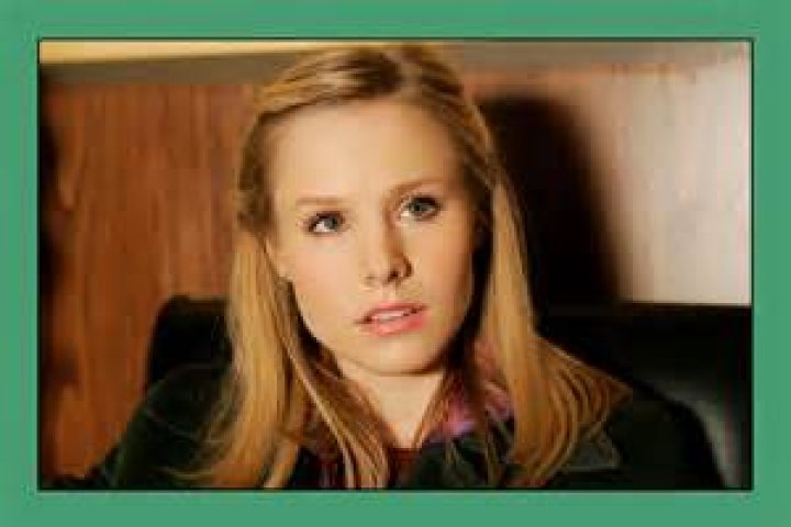 Kristen Bell Hints at More Veronica Mars