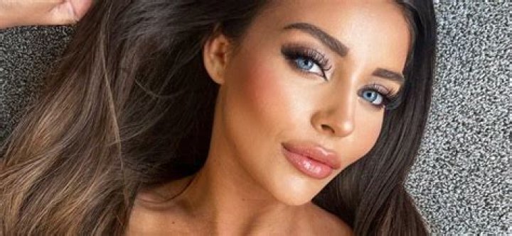 Larissa Trownson - Age, Family, Bio