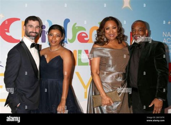 LeVar Burton - Age, Family, Bio