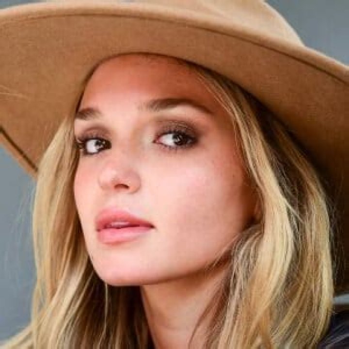 Lilah Pate - Age, Family, Bio