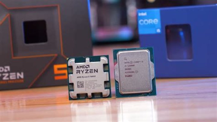 Linnocent blames falling down drunk on “pyschotic [sic] paparazzi”