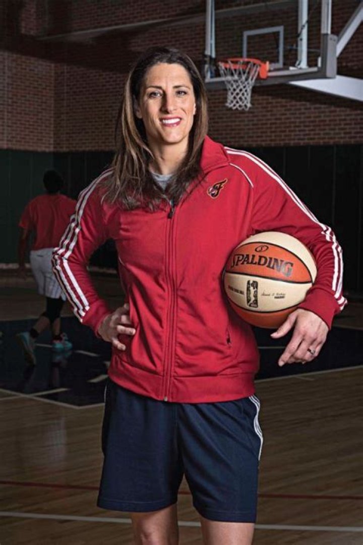 Lisa Salters - Age, Family, Bio