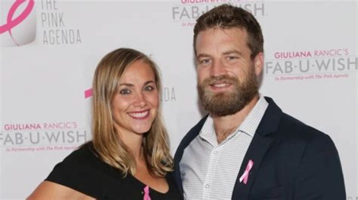 
Liza Barber – Biography and Facts About Ryan Fitzpatrick’s Wife 
