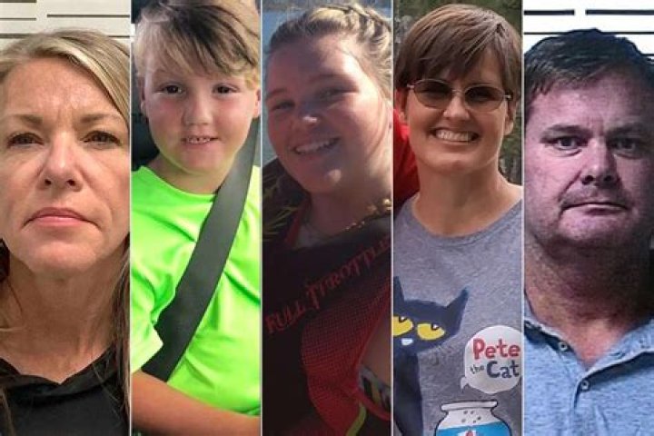 
Lori Vallow’s mugshot goes viral after ‘Doomsday Mom’ seen smiling after conviction 