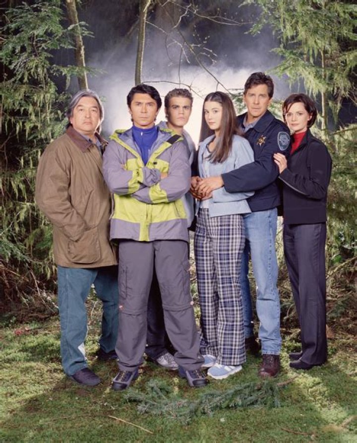 Lou Diamond Phillips - Age, Family, Bio