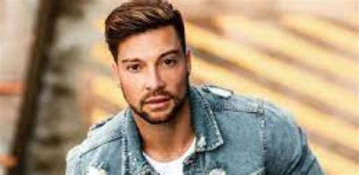 Luis Mateucci Wikipedia Edad, Spouse And Familie Origine Background