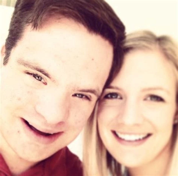 Marie Saavedra Bio, Affair, Boyfriend, Marriage, Salary, Net worth