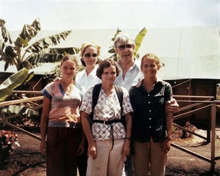 Marion Patricia Houston - Trivia, Family, Bio